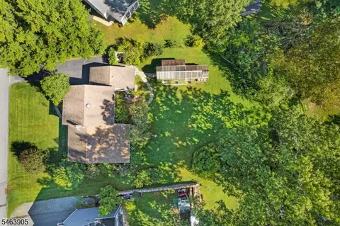4 Pierson Ln, Florham Park Boro, NJ 07932