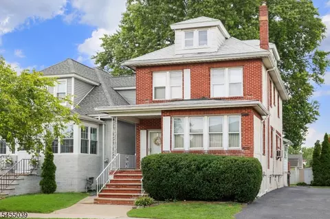911 W Henry St, Linden, NJ 07036