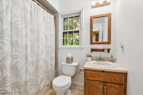 Bath - 13 Edison Dr, Summit, NJ 07901 photo 1 of 1