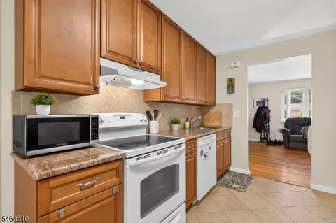 Entry Way - 80 Troy Dr # A, Springfield, NJ 07081 photo 1 of 1