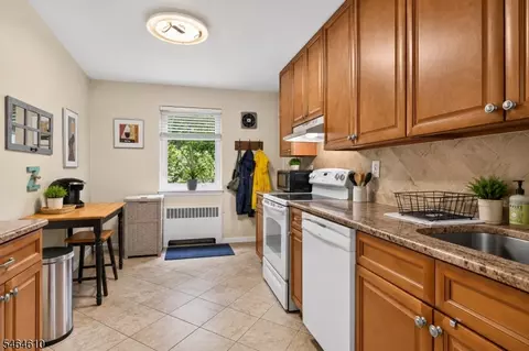 Kitchen - 80 Troy Dr # A, Springfield, NJ 07081 photo 1 of 2