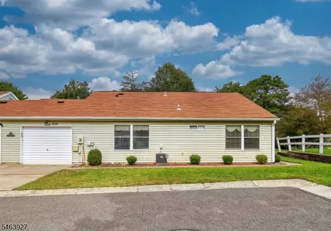 817 Liverpool Cir # A, Manchester Township, NJ 08759