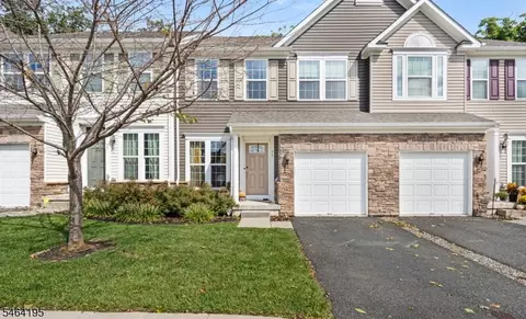 33 Woodland Way, Mount Arlington, NJ 07856