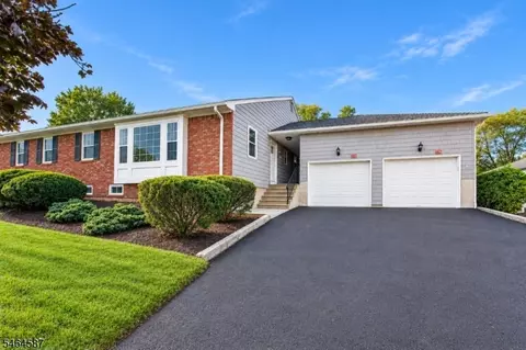 114 Brandywyne Dr, Florham Park, NJ 07932