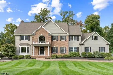 10 Berkshire Way, Milford, NJ 08848
