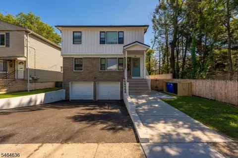 28 Taranto Ct, Maplewood, NJ 07040