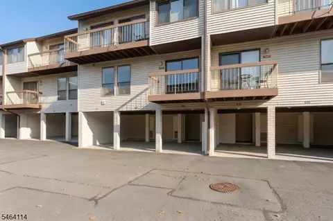 3404 Richmond Ct, Hillsborough, NJ 08844