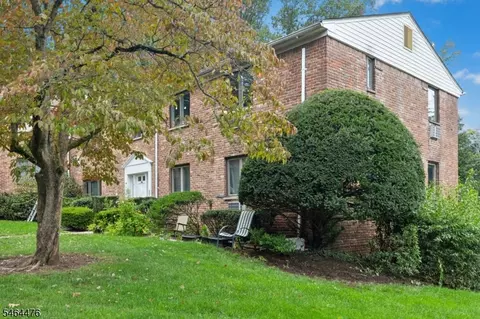 Exterior - 86 Troy Dr # B, Springfield, NJ 07081 photo 3 of 4