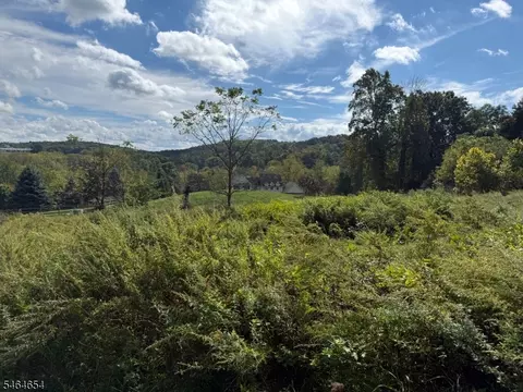 2 Vernon View Dr W, Vernon Twp, NJ 07418