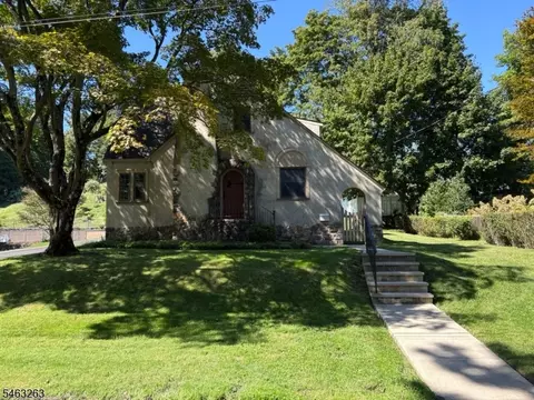 424 Reservoir Dr, Boonton, NJ 07005