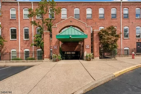 260 Main St #218, Little Falls Twp, NJ 07424