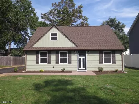 104 Andrew St, Green Brook, NJ 08812