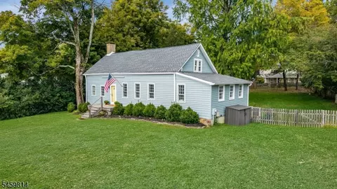 Exterior - 4 E Main St, Mendham Twp, NJ 07945 photo 3 of 4