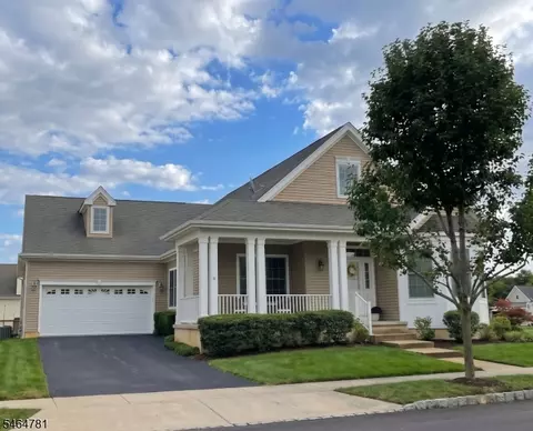 31 Falcon Way, Washington, NJ 07882