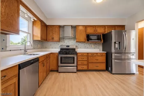 Kitchen - 66 Edison Ave, Edison, NJ 08820 photo 2 of 2