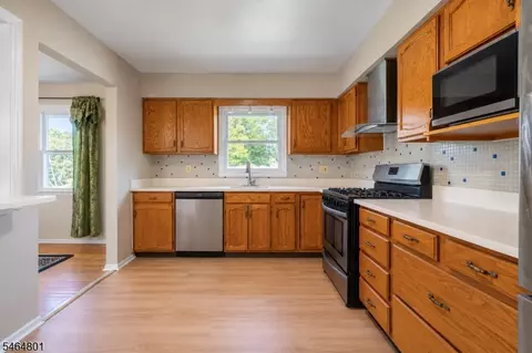 Kitchen - 66 Edison Ave, Edison, NJ 08820 photo 1 of 2