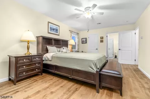 Bedroom - 70 Mackenzie Rd, Hampton, NJ 08827 photo 2 of 4