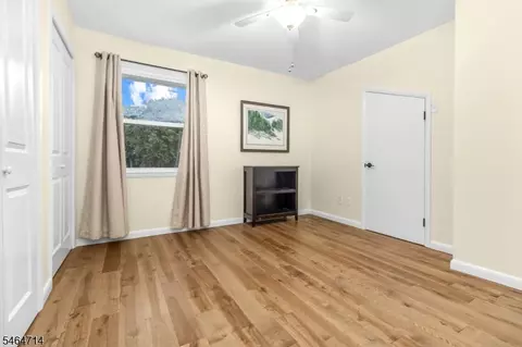 Bedroom - 70 Mackenzie Rd, Hampton, NJ 08827 photo 3 of 4