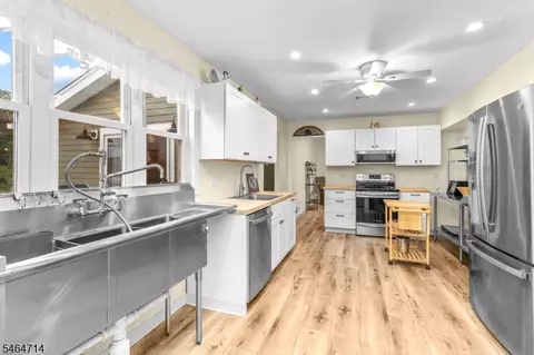 Kitchen - 70 Mackenzie Rd, Hampton, NJ 08827 photo 1 of 1