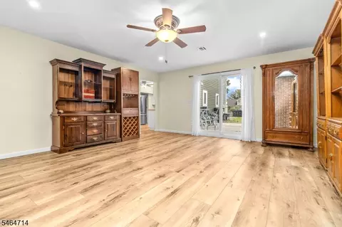 Living - 70 Mackenzie Rd, Hampton, NJ 08827 photo 4 of 4