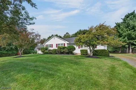 444 Vanderveer Rd, Bridgewater, NJ 08807