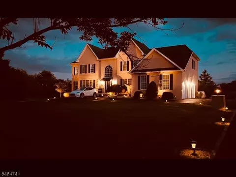 1 Valis Rd, Hillsborough, NJ 08844