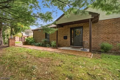 9 Betty Ct #9, Lebanon, NJ 08833