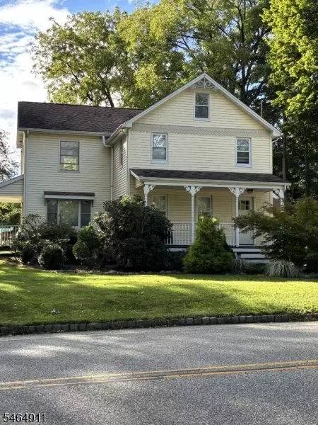 47 River Rd, Montville, NJ 07045