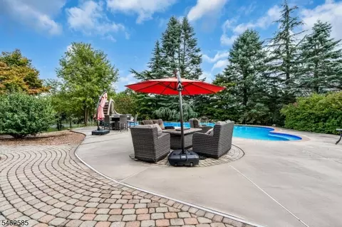Exterior - 47 Rustic Trl, Flemington, NJ 08822 photo 7 of 10