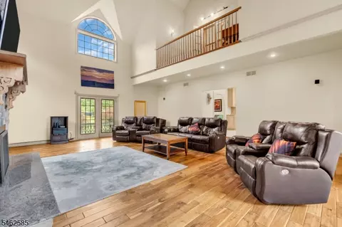 Living - 47 Rustic Trl, Flemington, NJ 08822 photo 1 of 4