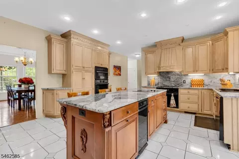 Kitchen - 47 Rustic Trl, Flemington, NJ 08822 photo 2 of 4