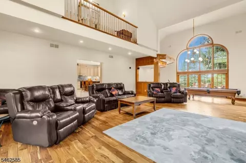 Living - 47 Rustic Trl, Flemington, NJ 08822 photo 2 of 4