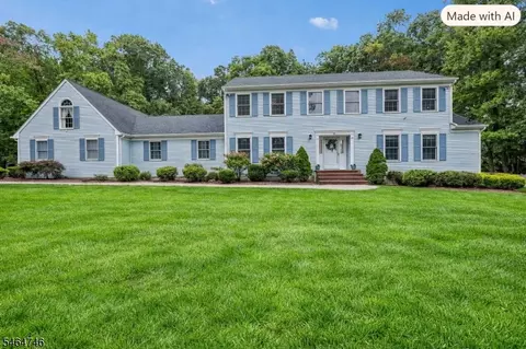 12 Hemlock Ln, Roxbury Township, NJ 07836
