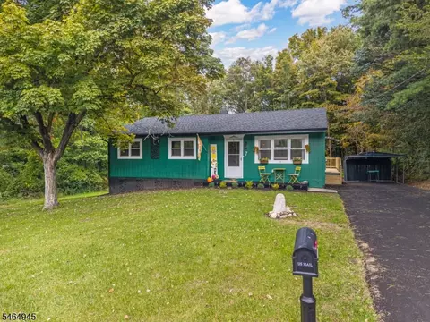 7 Fox Hill Dr, Franklin, NJ 07416