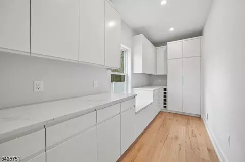 Entry Way - 136 Irwin St, Springfield, NJ 07081 photo 6 of 10