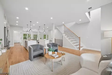Entry Way - 136 Irwin St, Springfield, NJ 07081 photo 1 of 10