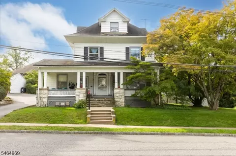 1 Olcott Ave #1, Bernardsville, NJ 07924