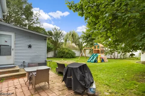 Exterior - 124 Jefferson St, Haskell, NJ 07420 photo 3 of 6