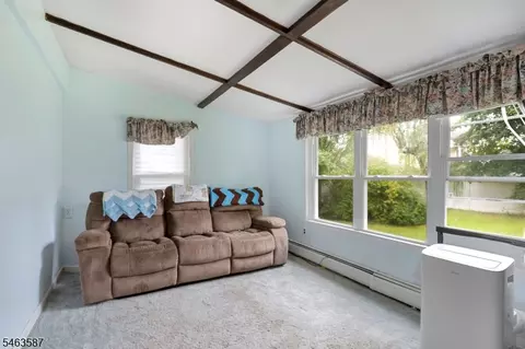 Living - 124 Jefferson St, Haskell, NJ 07420 photo 2 of 2