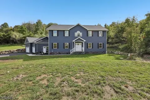111 Beaver Run Rd, Hamburg, NJ 07419