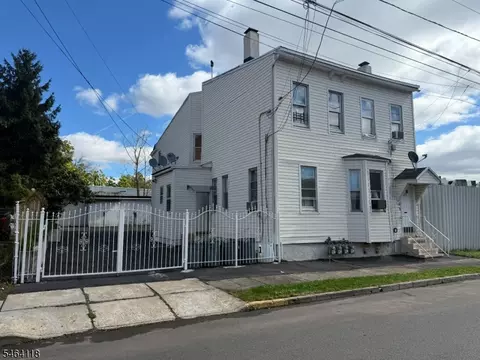 621 Livingston St, Elizabeth City, NJ 07206