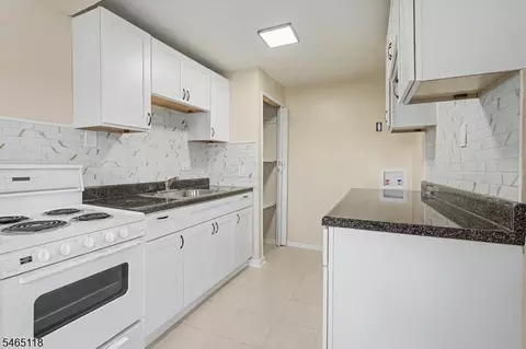 10 Berton Rd, Boonton, NJ 07005
