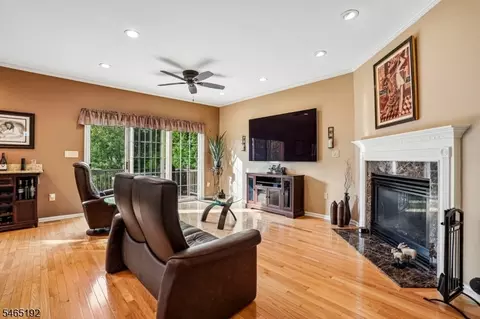 16 Langdale Rd, Wayne, NJ 07470 photo 8