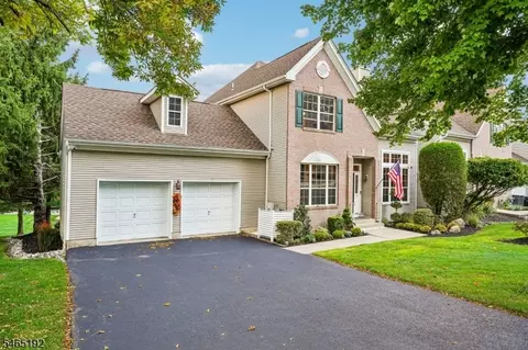 16 Langdale Rd, Wayne, NJ 07470 photo 2