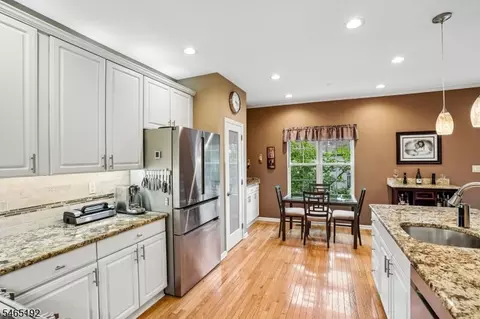 16 Langdale Rd, Wayne, NJ 07470 photo 12