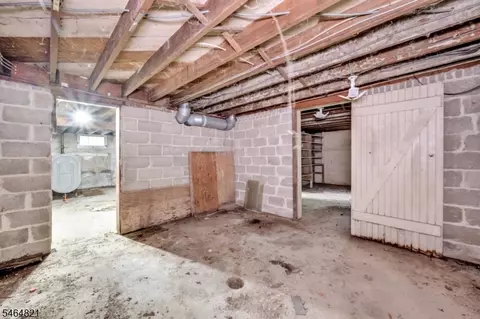 Entry Way - 218 State Route 31, Hampton, NJ 08827 photo 10 of 11