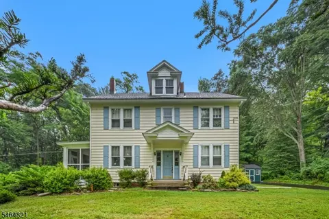Exterior - 218 State Route 31, Hampton, NJ 08827 photo 4 of 6