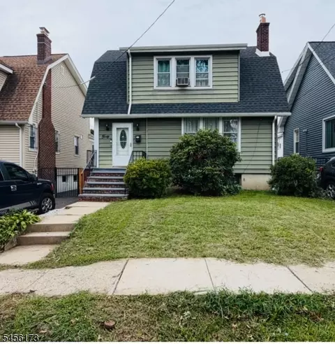 40 Glorieux St, Irvington, NJ 07111