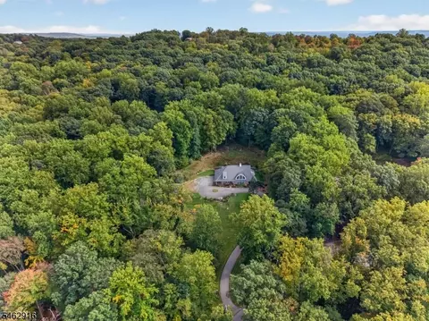 160 Black Brook Rd, Hampton, NJ 08827
