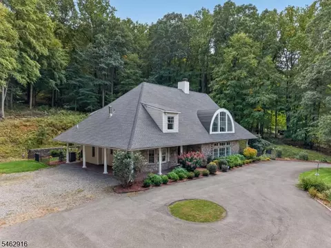 Exterior - 160 Black Brook Rd, Hampton, NJ 08827 photo 3 of 18